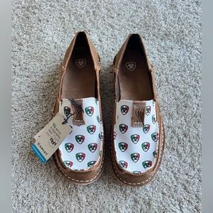 Ariat Women's Brown and White Moccasins. Size 8